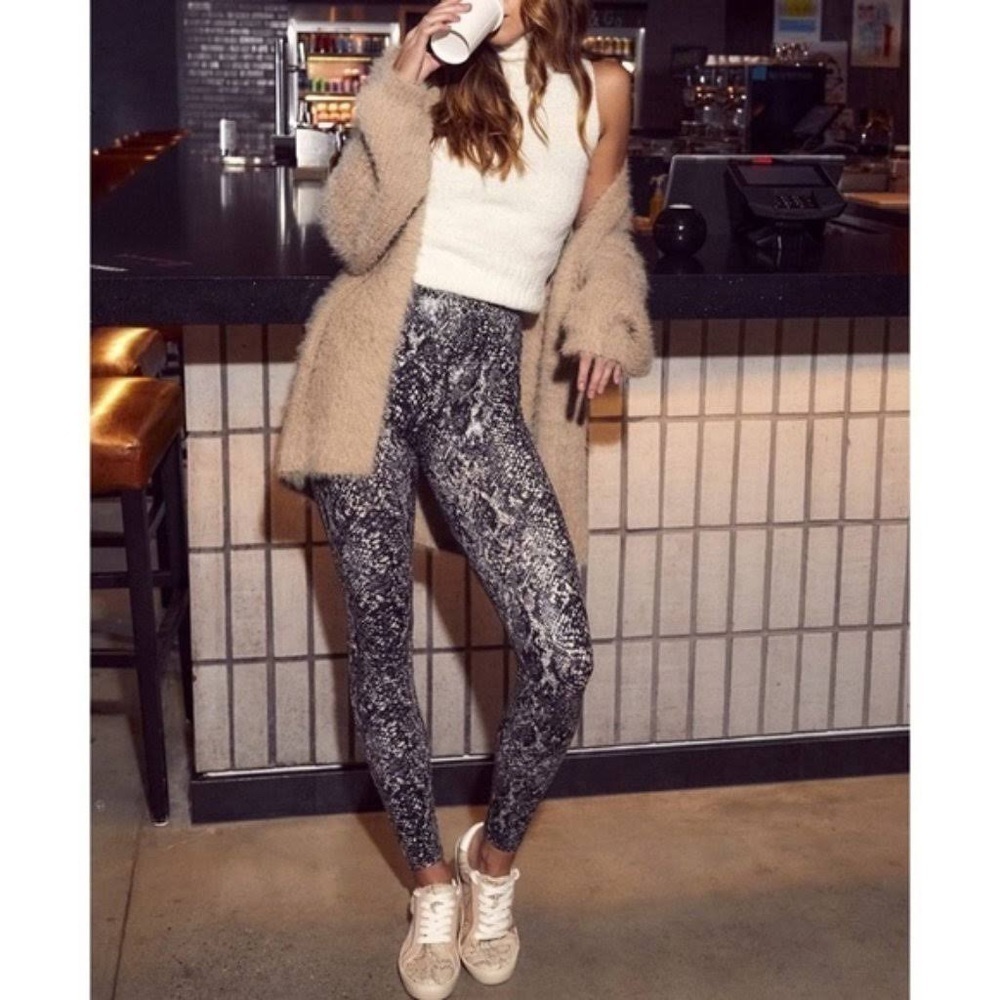 NEW Spanx faux leather snake print leggings size XS
